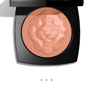 LES SYMBOLES DE CHANEL LE LION illuminating powder
